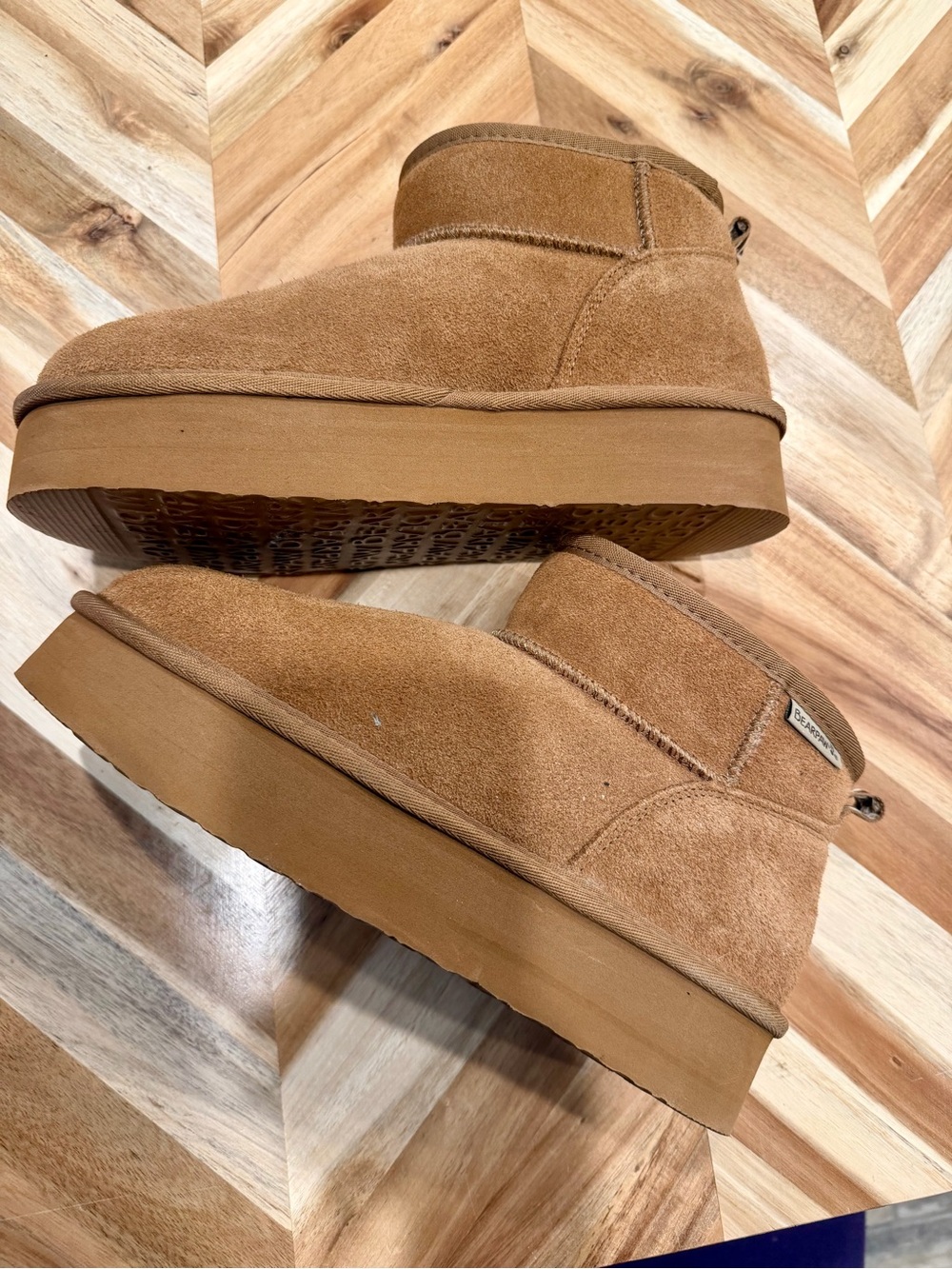 Bearpaw Retro Platform Shortie in Chestnut